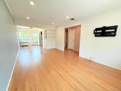 8 E Gate Plainview NY 11803
