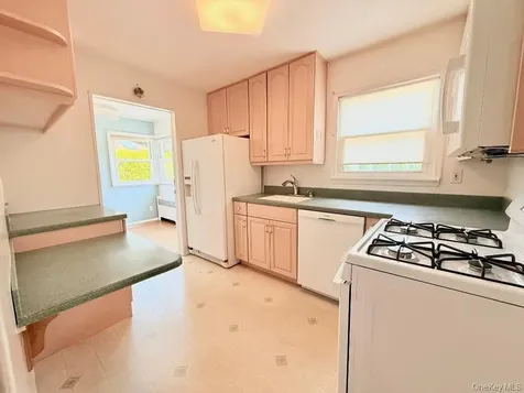 8 E Gate Plainview NY 11803