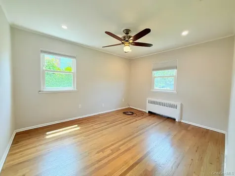8 E Gate Plainview NY 11803