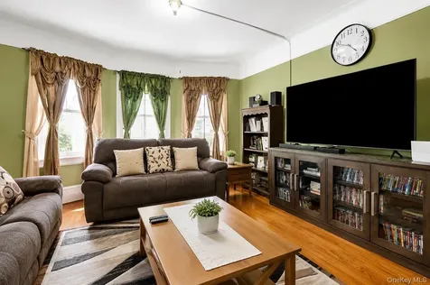 33 Manitou Avenue Poughkeepsie NY 12601