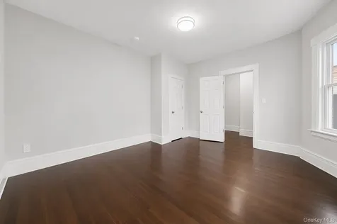 33 Manitou Avenue Poughkeepsie NY 12601
