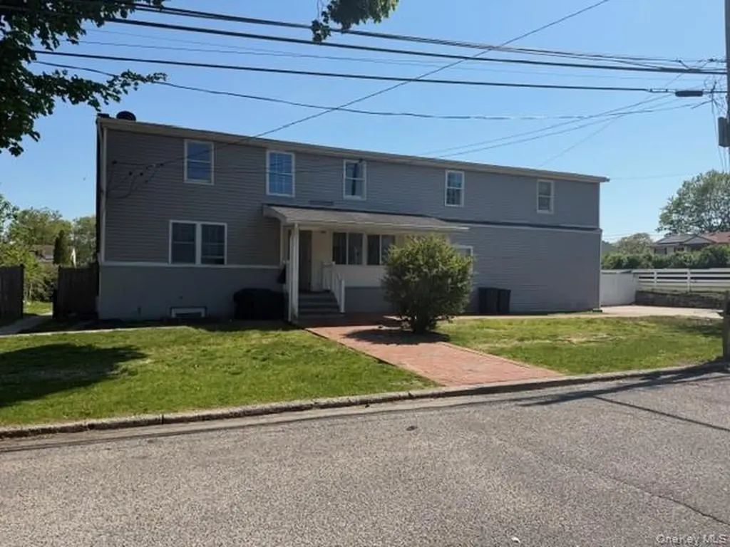 2 Date Street Central Islip NY 11722