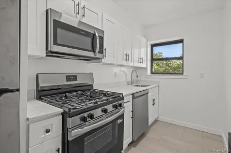 671 Bronx River Road Yonkers NY 10704
