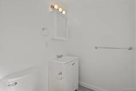 671 Bronx River Road Yonkers NY 10704