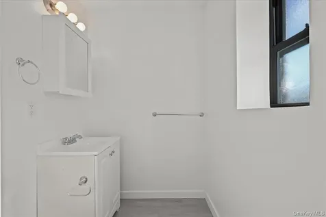 671 Bronx River Road Yonkers NY 10704