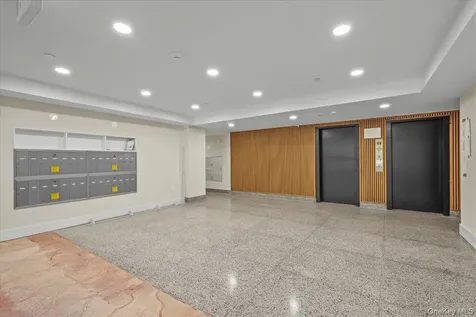 671 Bronx River Road Yonkers NY 10704
