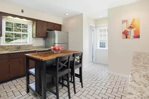 167 Gaylor Road Scarsdale NY 10583