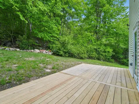 27 Boulder Avenue Hillburn NY 10931