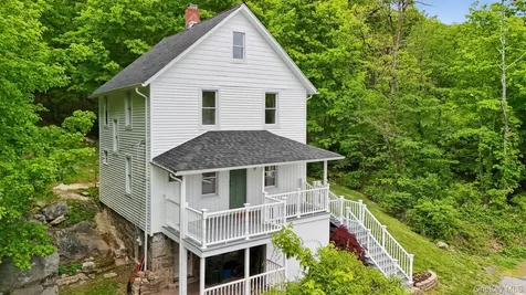27 Boulder Avenue Hillburn NY 10931