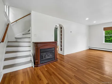 27 Boulder Avenue Hillburn NY 10931