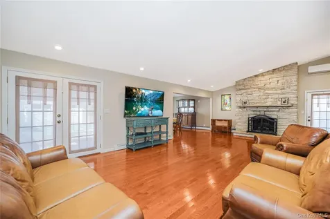 106 Lander Avenue Staten Island NY 10314