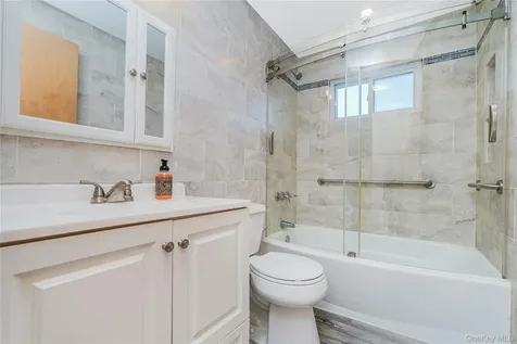 106 Lander Avenue Staten Island NY 10314