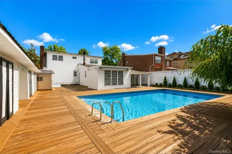 106 Lander Avenue Staten Island NY 10314