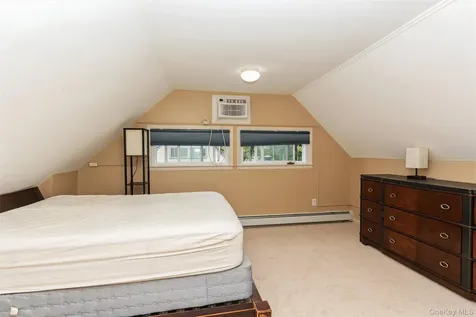 83 Brittle Lane Hicksville NY 11801