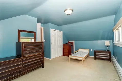 83 Brittle Lane Hicksville NY 11801