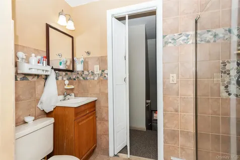 83 Brittle Lane Hicksville NY 11801