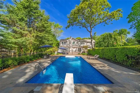 4 Crabapple Court Mount Sinai NY 11766