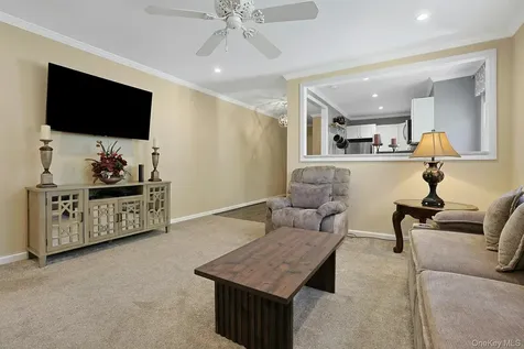 15 Bryant Crescent White Plains NY 10605