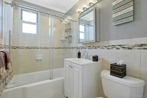 15 Bryant Crescent White Plains NY 10605