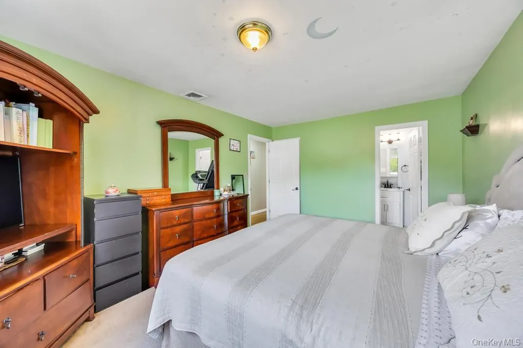 48 E Grove Street Massapequa NY 11758