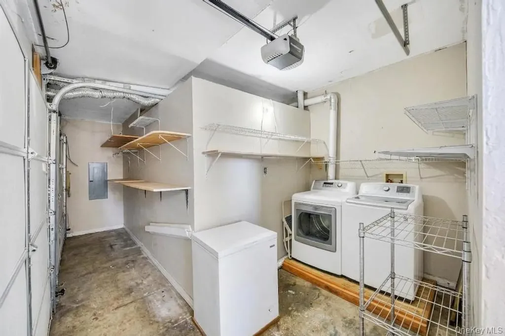 48 E Grove Street Massapequa NY 11758