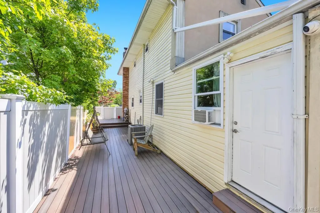 48 E Grove Street Massapequa NY 11758