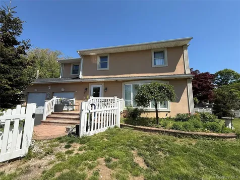48 E Grove Street Massapequa NY 11758