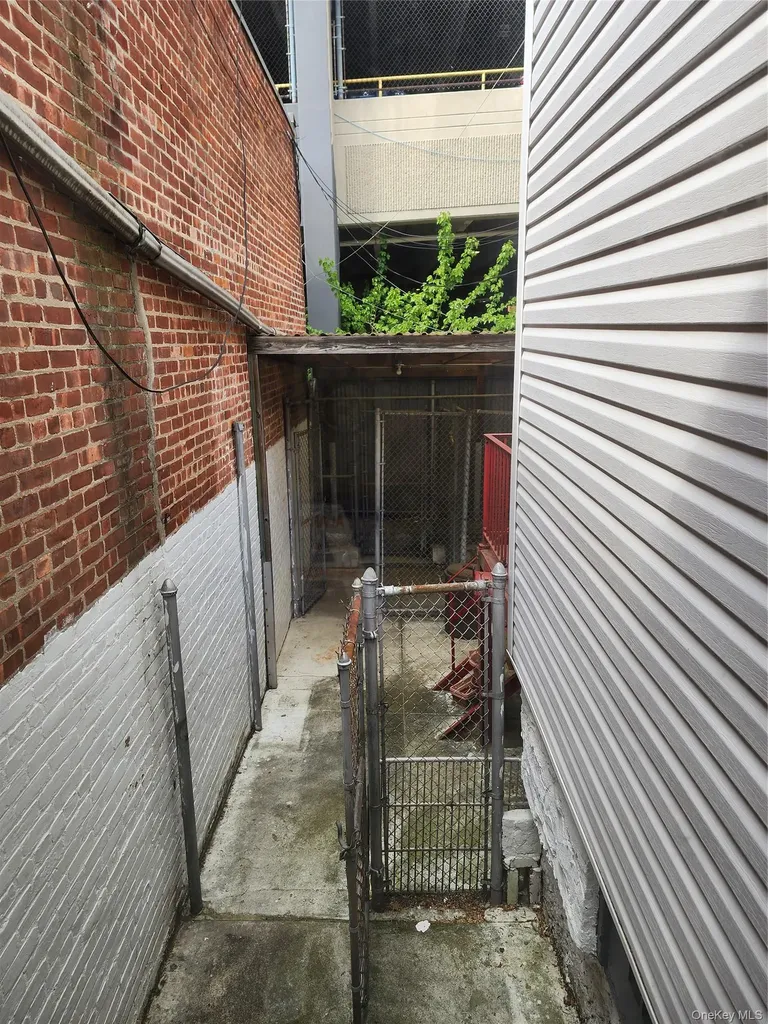 17 W Grand Street Mount Vernon NY 10552