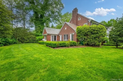 7 Harcourt Road Scarsdale NY 10583