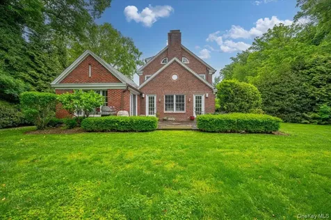 7 Harcourt Road Scarsdale NY 10583