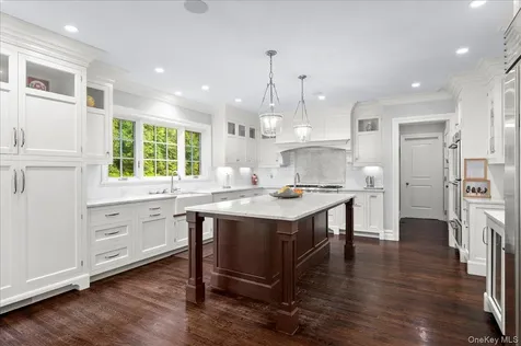 7 Harcourt Road Scarsdale NY 10583