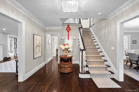 7 Harcourt Road Scarsdale NY 10583