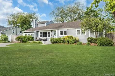 121 Lowell Road Sayville NY 11782