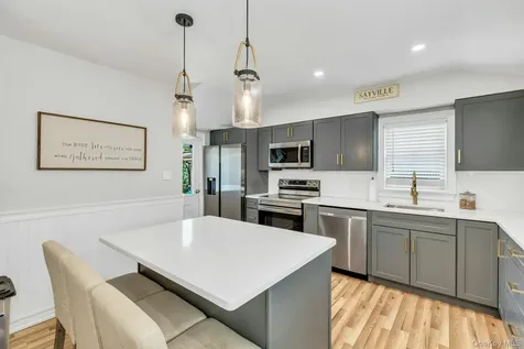 121 Lowell Road Sayville NY 11782