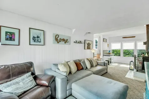 121 Lowell Road Sayville NY 11782