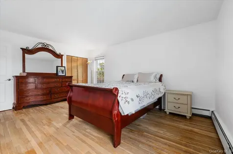960 Cliffside Avenue North Woodmere NY 11581