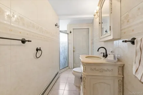 960 Cliffside Avenue North Woodmere NY 11581