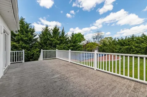 960 Cliffside Avenue North Woodmere NY 11581