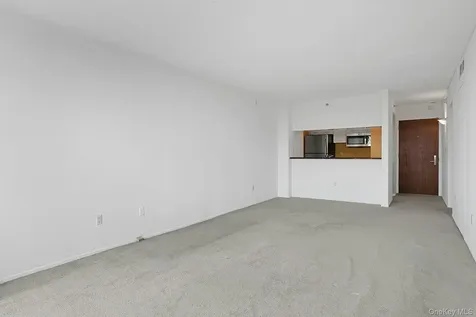 4 Martine Avenue White Plains NY 10606