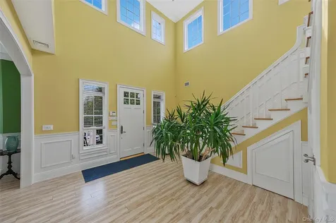 136 Asharoken Avenue Northport NY 11768