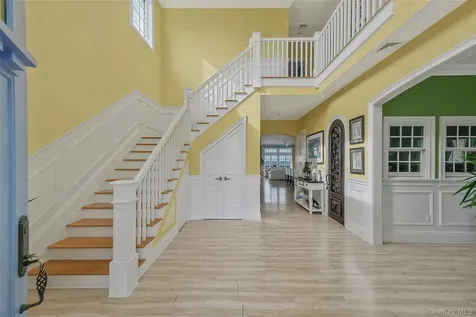 136 Asharoken Avenue Northport NY 11768