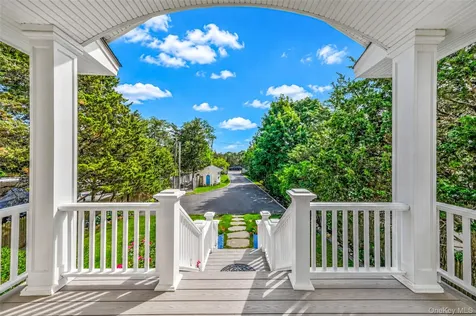 136 Asharoken Avenue Northport NY 11768