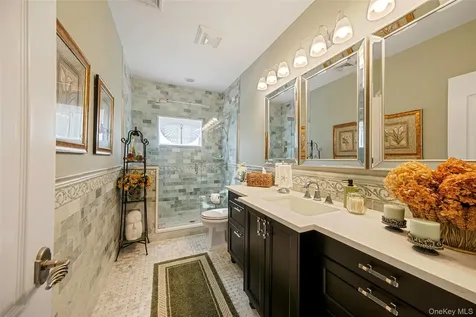 136 Asharoken Avenue Northport NY 11768