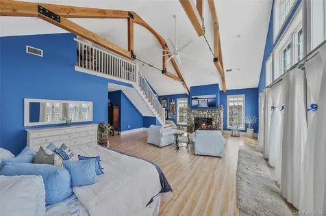 136 Asharoken Avenue Northport NY 11768