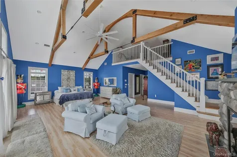 136 Asharoken Avenue Northport NY 11768