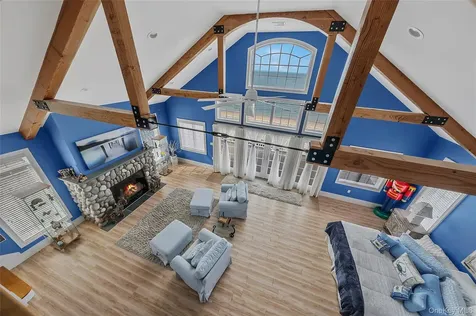 136 Asharoken Avenue Northport NY 11768