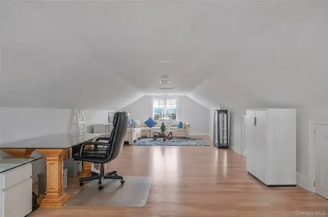 136 Asharoken Avenue Northport NY 11768
