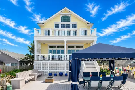 136 Asharoken Avenue Northport NY 11768