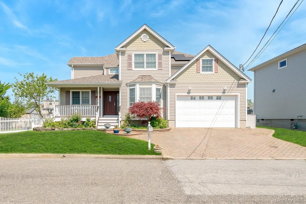 2683 Peconic Avenue Seaford NY 11783