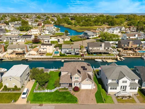 2683 Peconic Avenue Seaford NY 11783